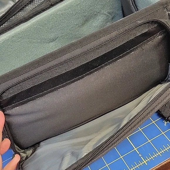 Nikon Gray & Black Camera Bag Multi Pocket Adj Strap Preloved - Picture 9 of 9